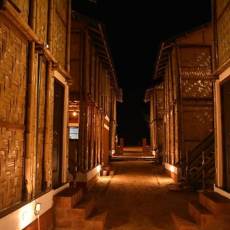 Chivarin Resorts Mālvan エクステリア 写真
